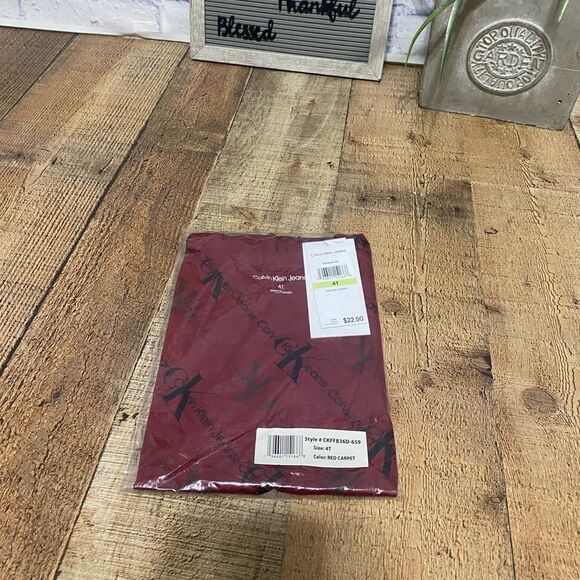 Calvin Klein Other - Calvin Klein t shirt maroon Nwt